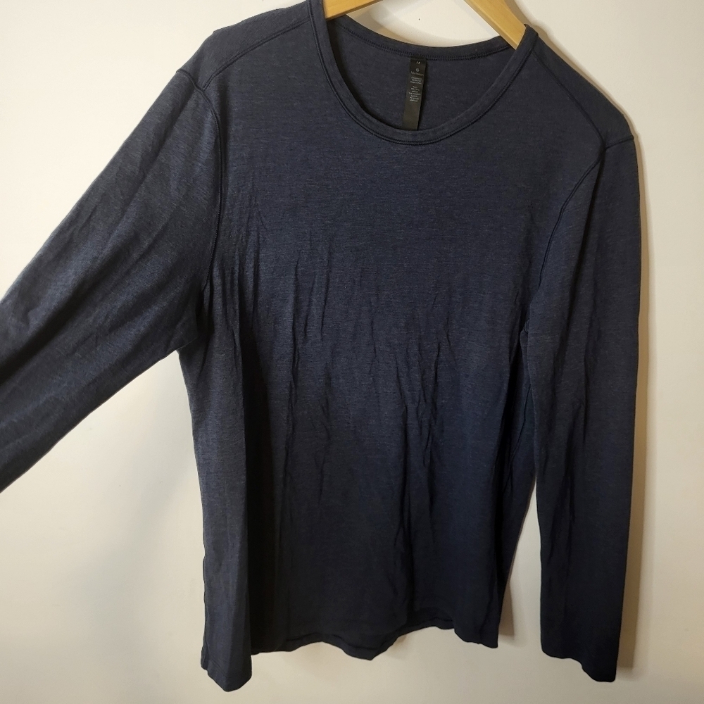 Lululemon Stretch Long Sleeve Active Gym Run Yoga Shirt Navy Blue Size Medium - Picture 4 of 6